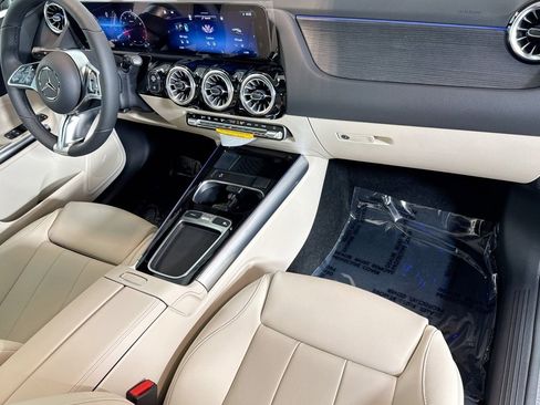 New 2026 Mercedes-Benz GLA 250 4MATIC image 27