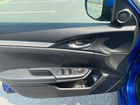 Used 2019 Honda Civic Sport image 10