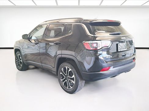 Used 2022 Jeep Compass Limited image 6