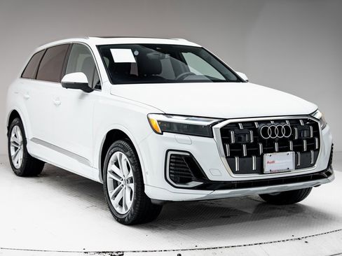 Used 2025 Audi Q7 3.0T Premium Plus w/ Premium Plus Package image 31