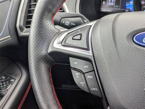 Used 2023 Ford Edge ST-Line image 18