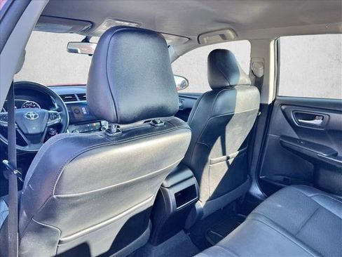 Used 2017 Toyota Camry SE image 17