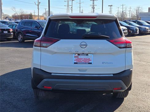 Used 2023 Nissan Rogue SV image 15