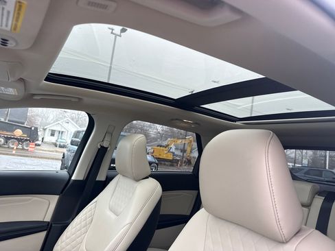 Used 2023 Ford Edge Titanium w/ Class II Trailer Tow Package image 28