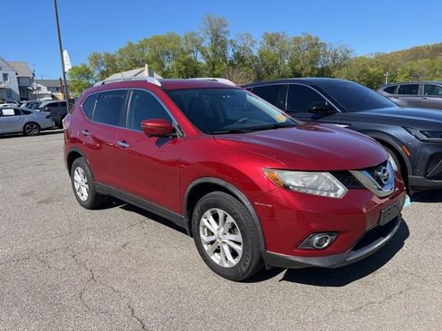 Used 2016 Nissan Rogue SV w/ SV Premium Package AWD/4WD image 2