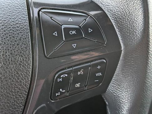 Used 2019 Ford Explorer XLT w/ Equipment Group 202A FWD image 14