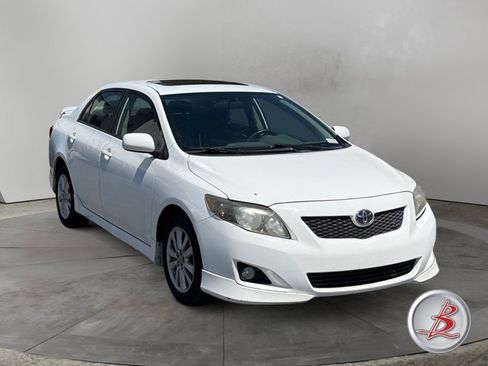 Used 2009 Toyota Corolla FWD image 1