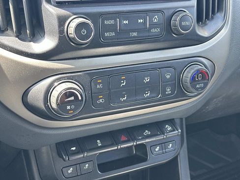 Used 2015 Chevrolet Colorado Z71 AWD/4WD image 29