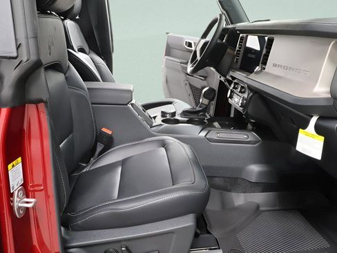 New 2026 Ford Bronco Outer Banks image 33