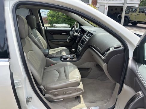 Used 2014 GMC Acadia Denali image 25