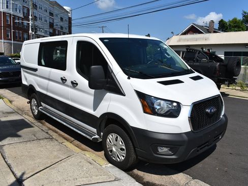 Used 2025 Ford Transit 250 Low Roof w/ Exterior Upgrade Package RWD image 4