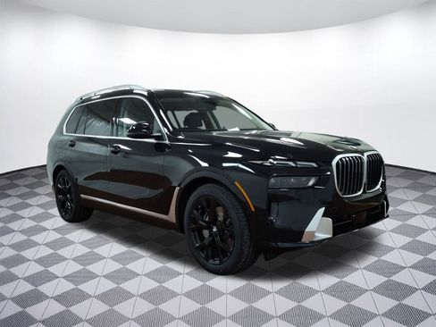 New 2026 BMW X7 xDrive40i w/ Premium Package image 6