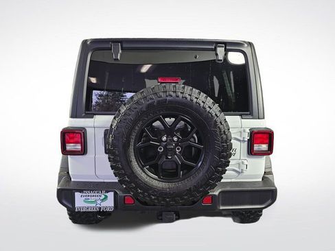 Used 2024 Jeep Wrangler Unlimited Sport image 5