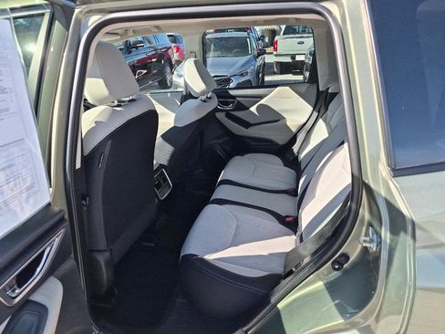 Used 2021 Subaru Forester Premium image 11