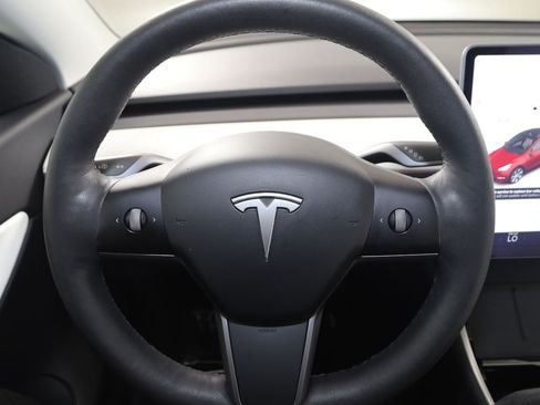 Used 2021 Tesla Model Y Long Range AWD/4WD image 35