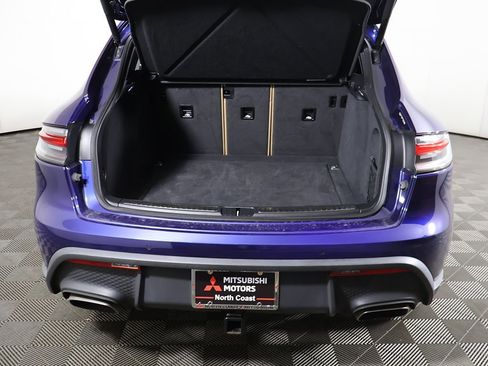 Used 2022 Porsche Macan image 15