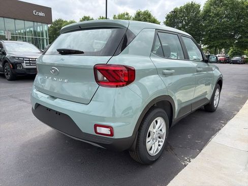 New 2026 Hyundai Venue SE FWD image 8