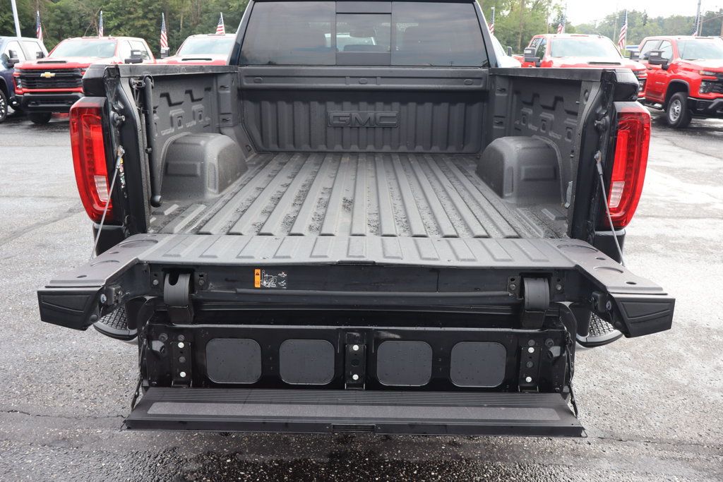 Used 2024 GMC Sierra 1500 SLT w/ SLT Premium Plus Package AWD/4WD image 33