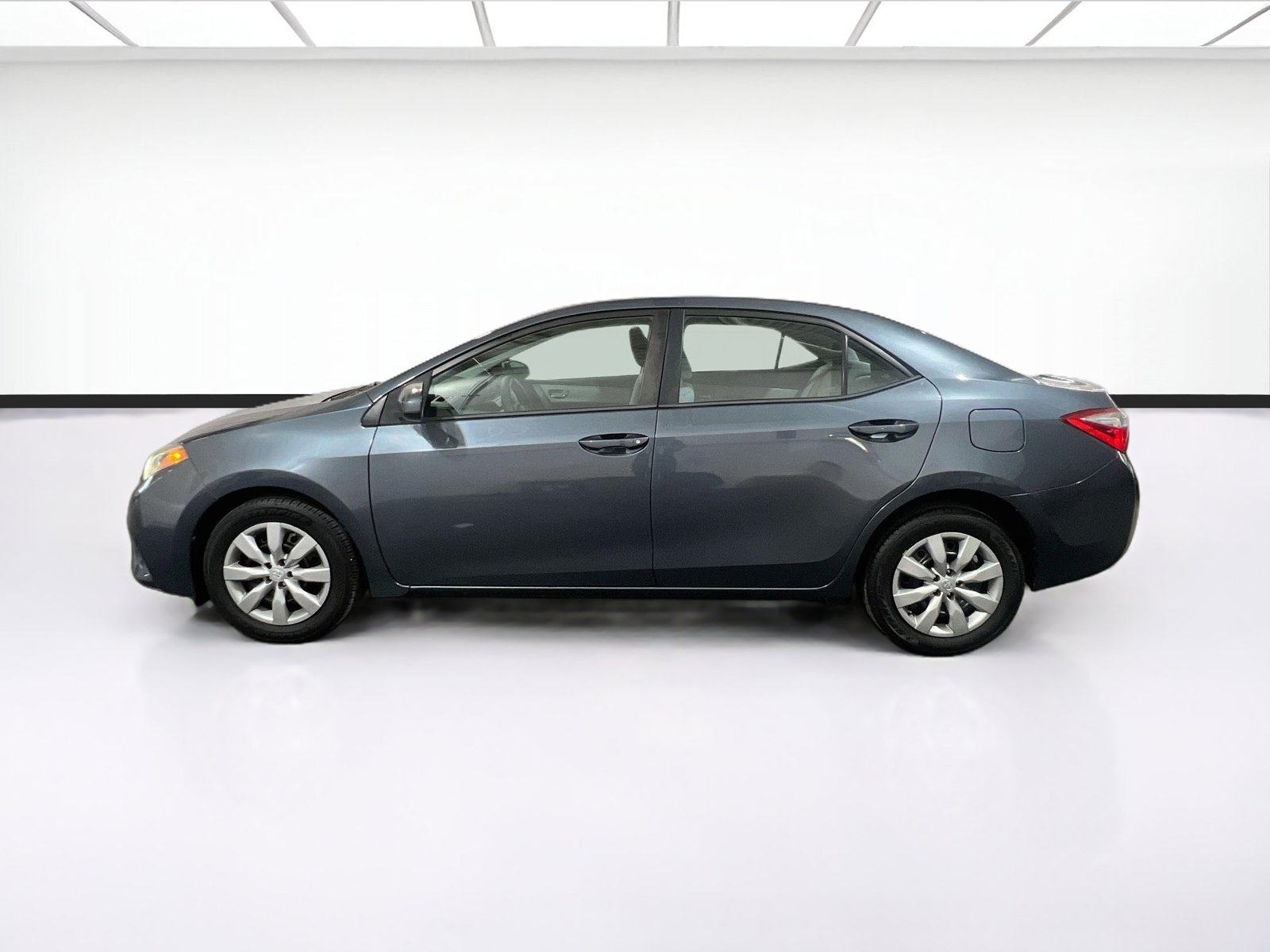 Used 2014 Toyota Corolla LE FWD image 21