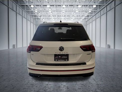 Used 2024 Volkswagen Tiguan SE R-Line AWD/4WD image 5