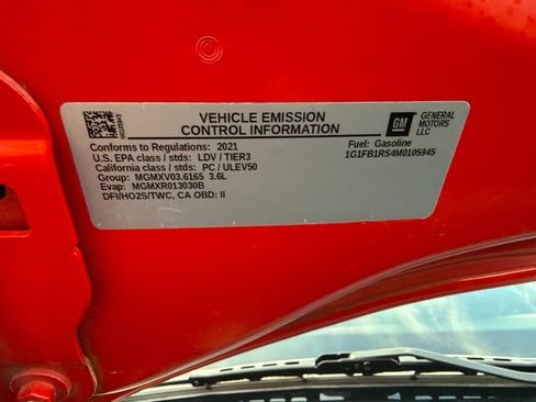Used 2021 Chevrolet Camaro LT RWD image 29