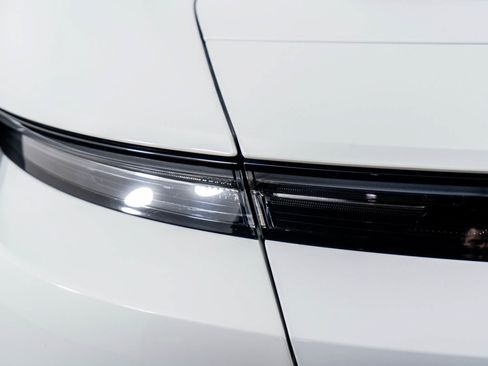 Used 2024 Porsche Taycan 4S w/ Premium Package image 33