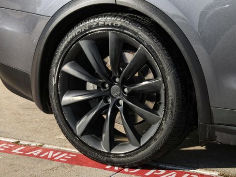 Used 2018 Tesla Model X 75D image 61