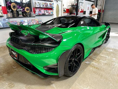 Used 2022 McLaren 765LT image 58