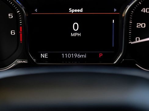 Used 2021 GMC Yukon XL SLT image 16