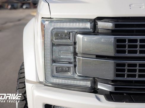 Used 2017 Ford F450 Platinum w/ Platinum Ultimate Package image 6