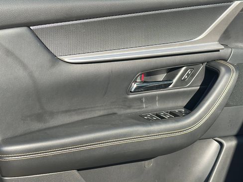 Used 2025 MAZDA CX-90 3.3 Turbo w/ Preferred Package image 16