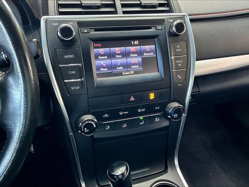 Used 2016 Toyota Camry SE FWD image 9
