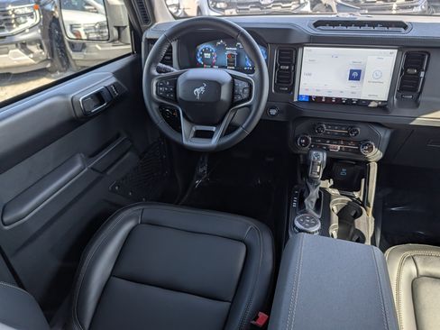 New 2025 Ford Bronco Badlands image 21