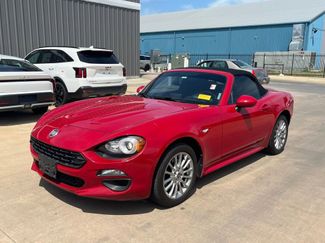 Used 2018 FIAT 124 Spider Classica w/ Technology & Siriusxm Group RWD video 1
