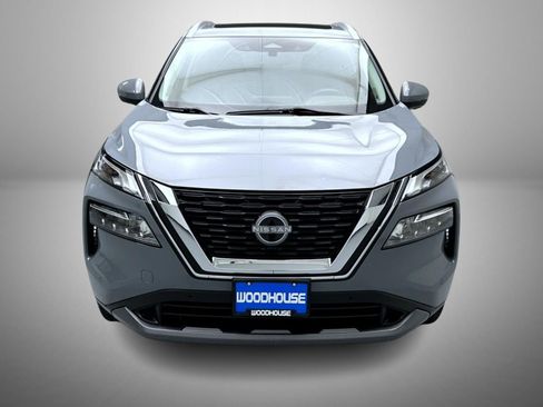 Used 2023 Nissan Rogue SL w/ SL Premium Package image 2