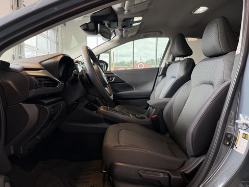 Used 2024 Subaru Crosstrek 2.0i Premium AWD/4WD image 8