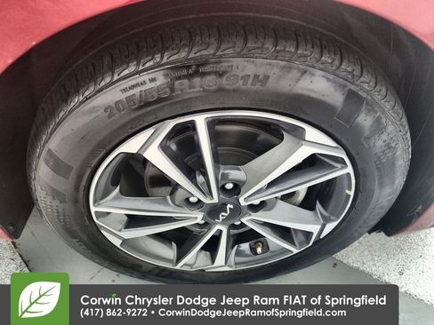 Used 2024 Kia Forte LXS image 33