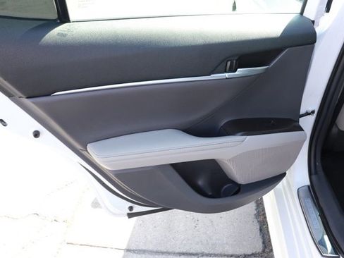 Used 2021 Toyota Camry XSE image 12