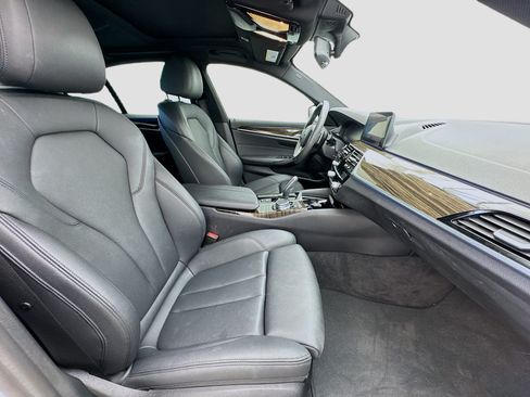 Used 2020 BMW 530e w/ Convenience Package RWD image 20