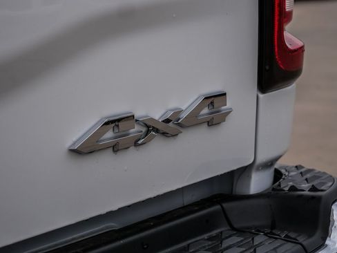 New 2026 RAM 3500 Big Horn AWD/4WD image 79