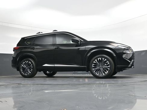Certified 2026 Nissan Rogue SV FWD image 43