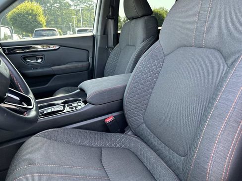 Used 2025 Honda Pilot Sport image 26