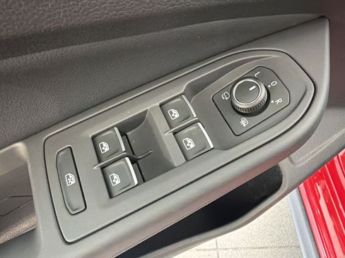 New 2026 Volkswagen GTI SE FWD image 15