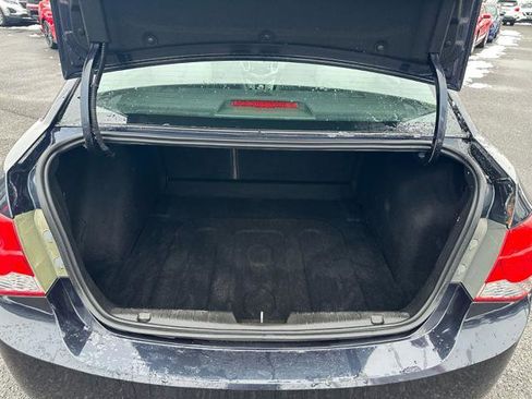 Used 2015 Chevrolet Cruze LT w/ Technology Package image 14