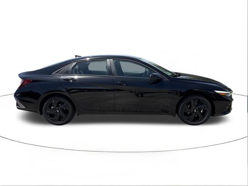 New 2026 Hyundai Elantra Sport FWD image 2