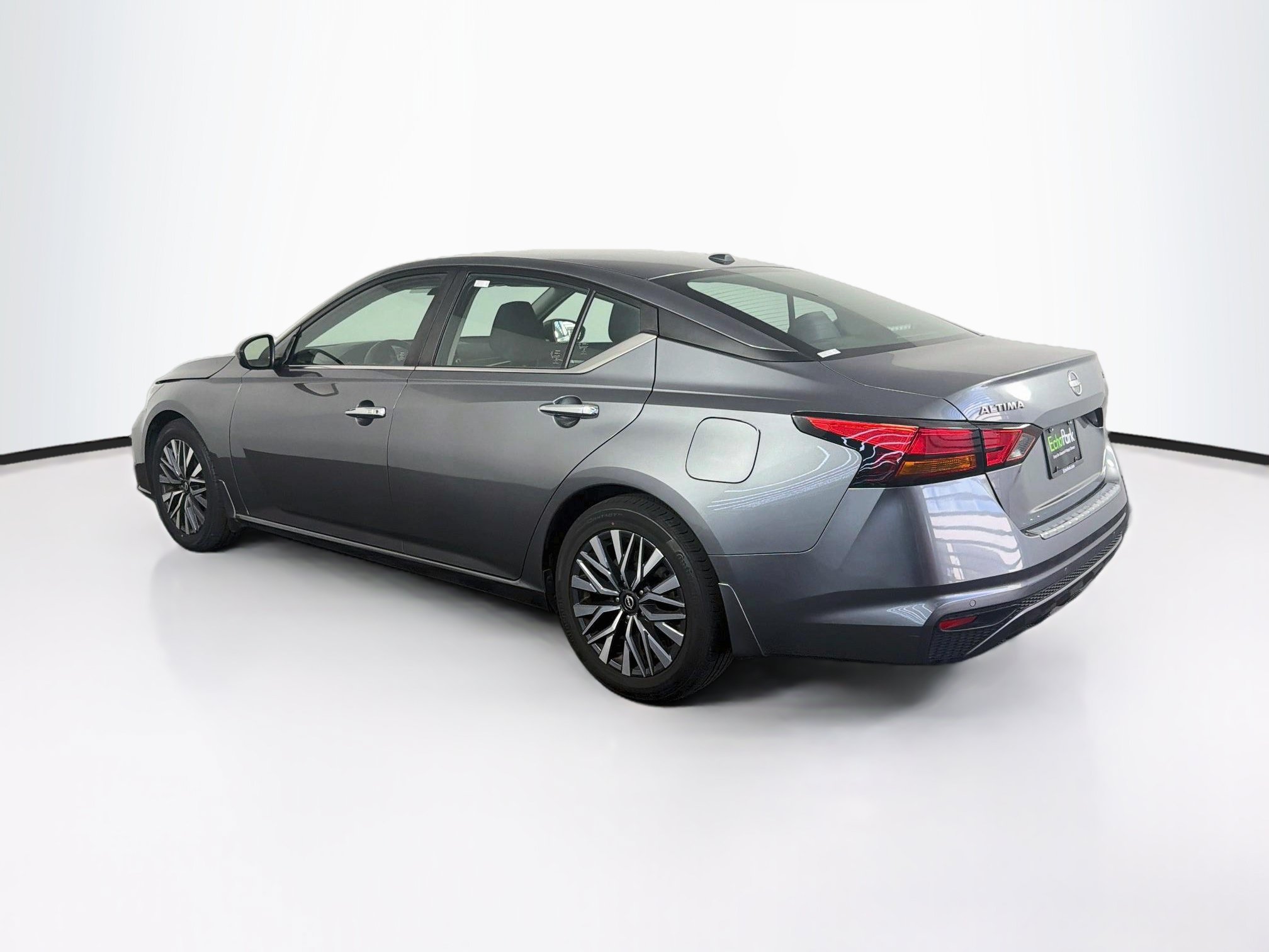 Used 2023 Nissan Altima 2.5 SV FWD image 5
