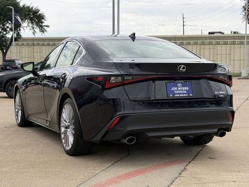 Used 2022 Lexus IS 300 AWD w/ Premium Package image 7