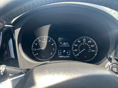 Used 2019 Mitsubishi Outlander SEL FWD image 17