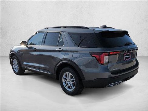 New 2025 Ford Explorer Active w/ Active Comfort Package image 8