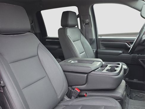 Used 2025 GMC Sierra 3500 SLT image 18